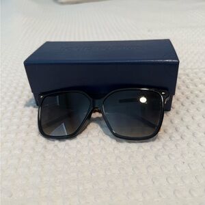 Authentic Louis Vuitton Oversized Monogram Sunglasses w/ Box